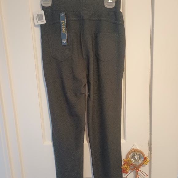 Dress pants - Picture 6 of 12